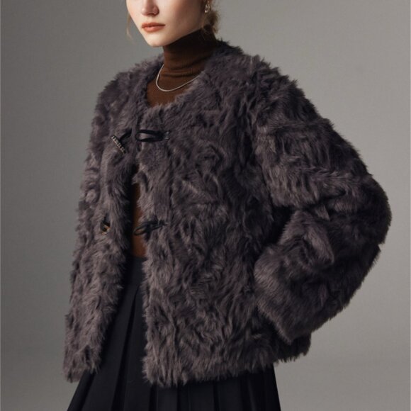 Luxury Curly Faux Fur Collarless Coat - Picture 3 of 6